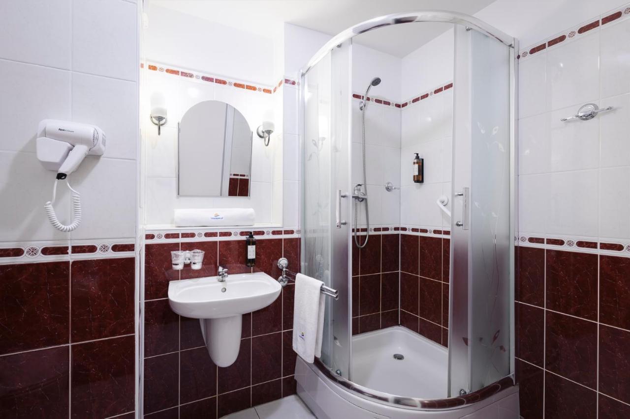 Interferie Sport Hotel Bornit Шклярска Поремба Екстериор снимка