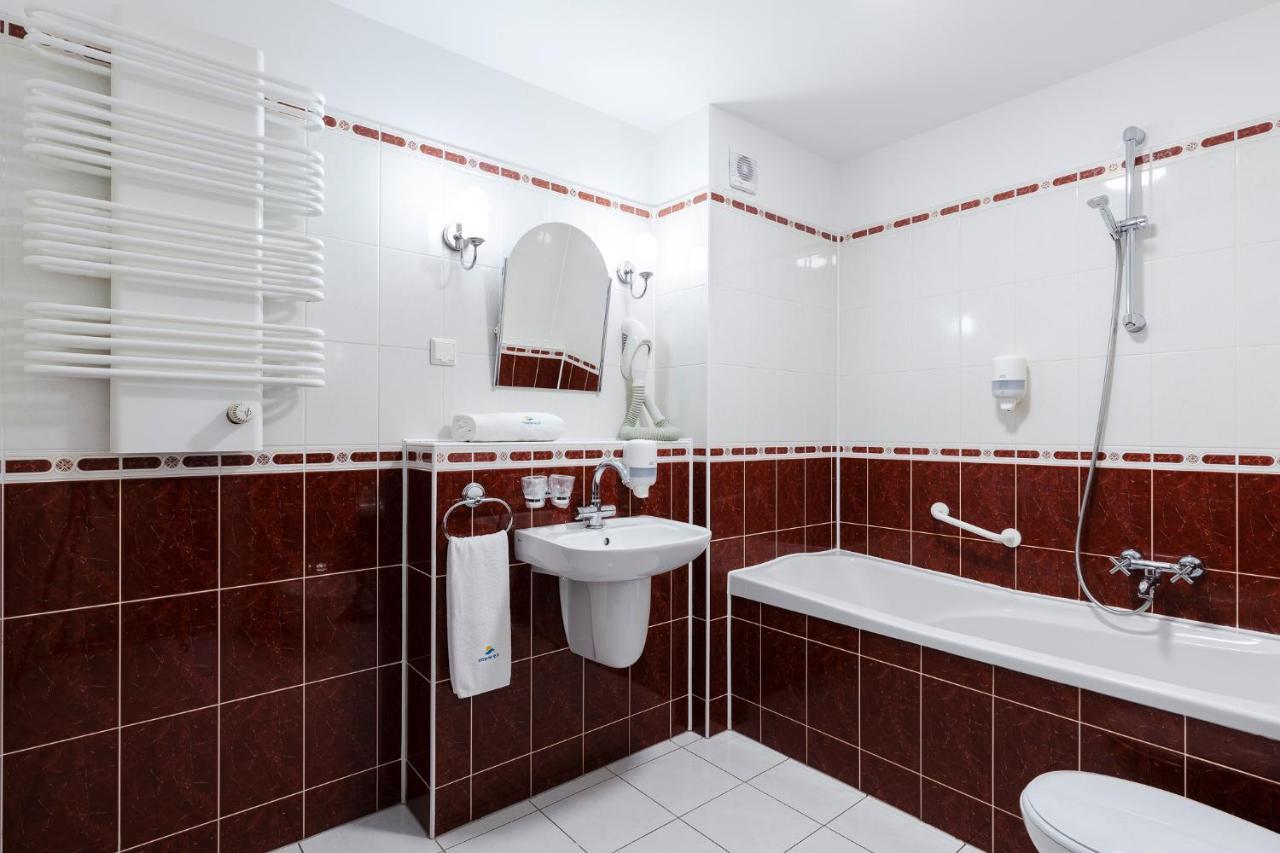Interferie Sport Hotel Bornit Шклярска Поремба Екстериор снимка