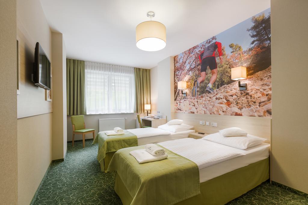 Interferie Sport Hotel Bornit Шклярска Поремба Екстериор снимка